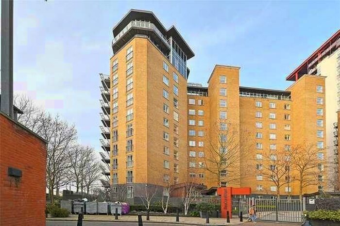 2 Bedroom Apartment To Rent In Naxos Building, Hutching Street, Canary Wharf, South Quay, London, E14