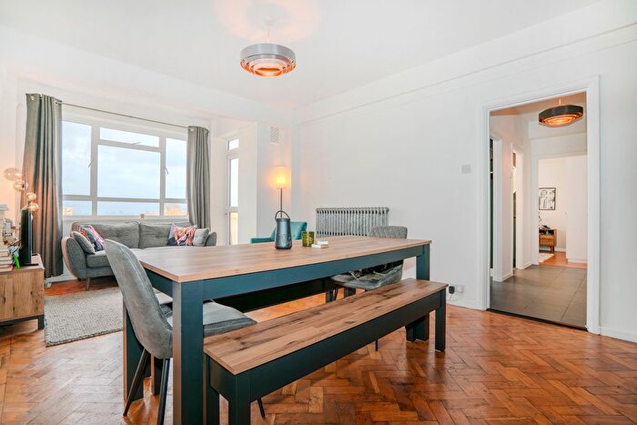 1 Bedroom Flat To Rent In Christchurch Road, London, SW2