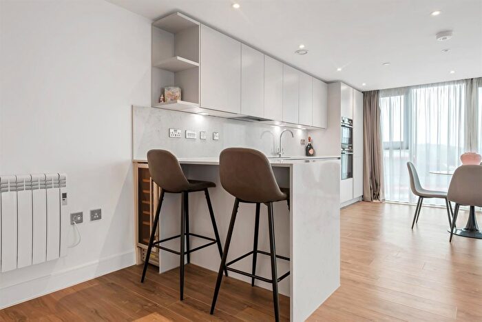 2 Bedroom Flat To Rent In The Waterside Apartments, West Bridgford, NG2