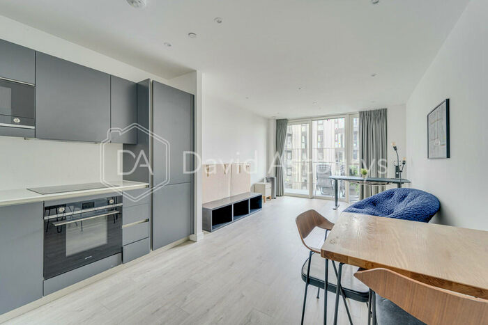 1 Bedroom Apartment To Rent In Coster Avenue, Woodberry Down, London, N4