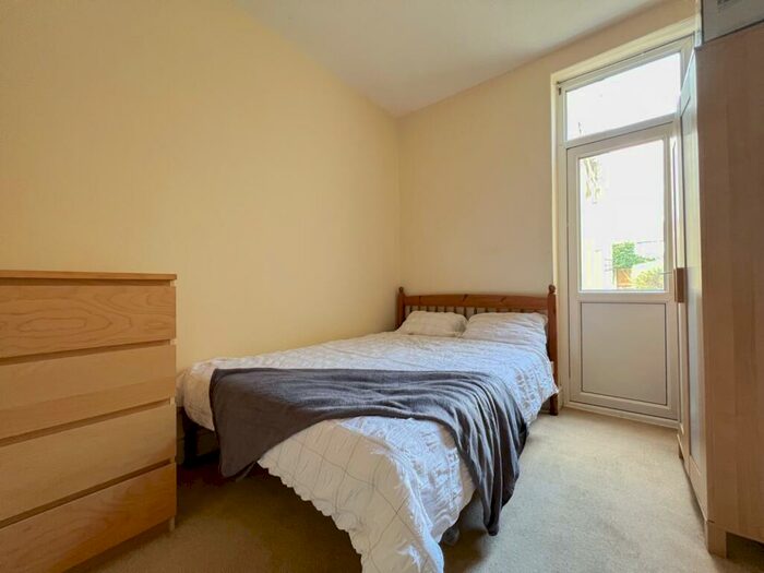 5 Bedroom Terraced House To Rent In Newfoundland Road, Heath, CF14