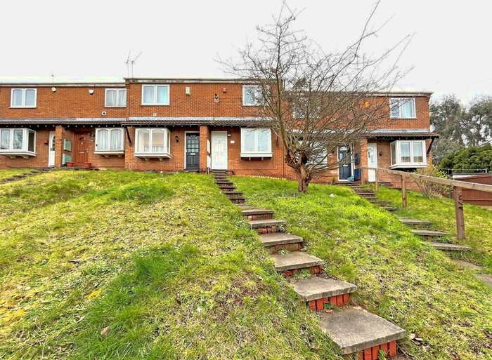 2 Bedroom Town House To Rent In Mickleborough Avenue, Nottingham, NG3