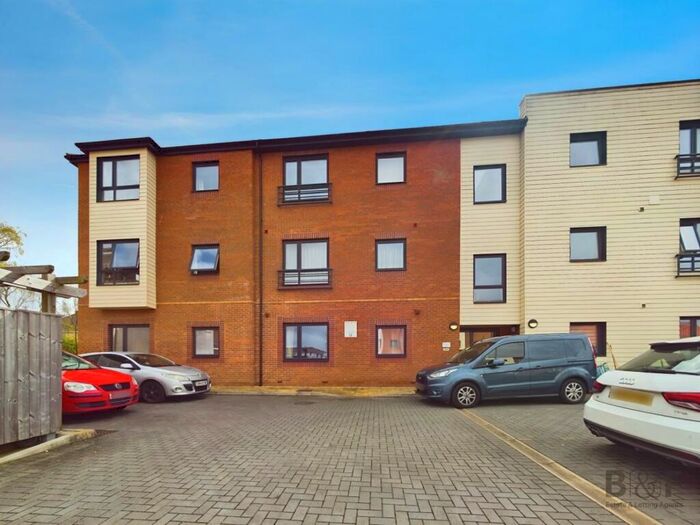 1 Bedroom Flat To Rent In Elmtree Way, Kingswood, Bristol, BS15
