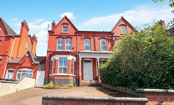 6 Bedroom Semi-Detached House For Sale In Park Hill, Moseley, B13