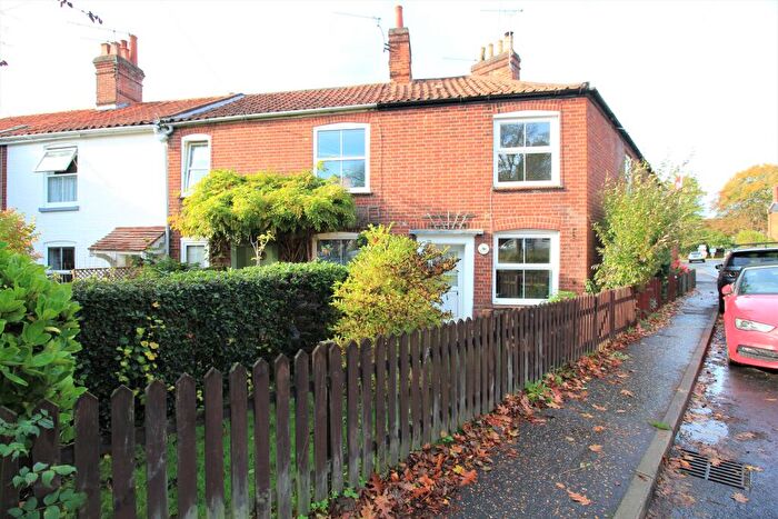 2 Bedroom Terraced House To Rent In Willow Cottages, High Street, Coltishall, Norfolk, NR12