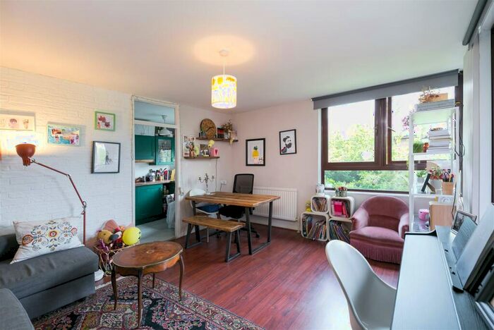 1 Bedroom Apartment To Rent In Galatea Square, Peckham, London, SE15