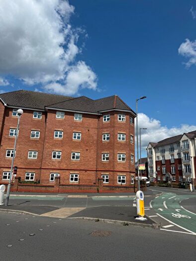 2 Bedroom Flat For Sale In Ainsbrook Avenue, Manchester, M9