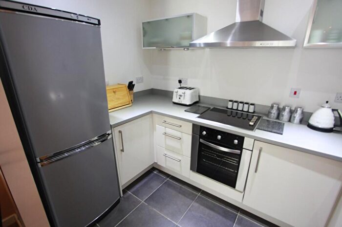 2 Bedroom Flat To Rent In Cornhill, L1