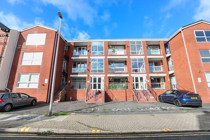 2 Bedroom Flat For Sale In Adelaide Street, Blackpool, FY1