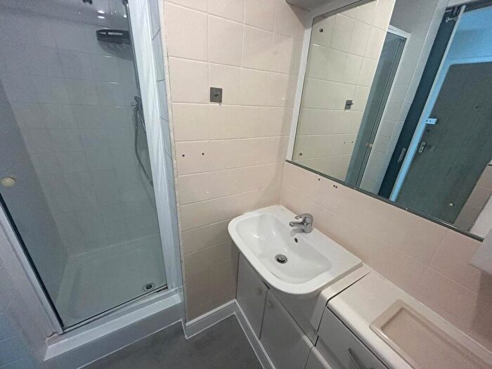 Flat For Sale In Farley Road, Gravesend, Kent, DA12