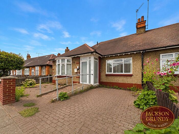 2 Bedroom Semi-detached Bungalow For Sale In Bush Hill, The Headlands, NN3