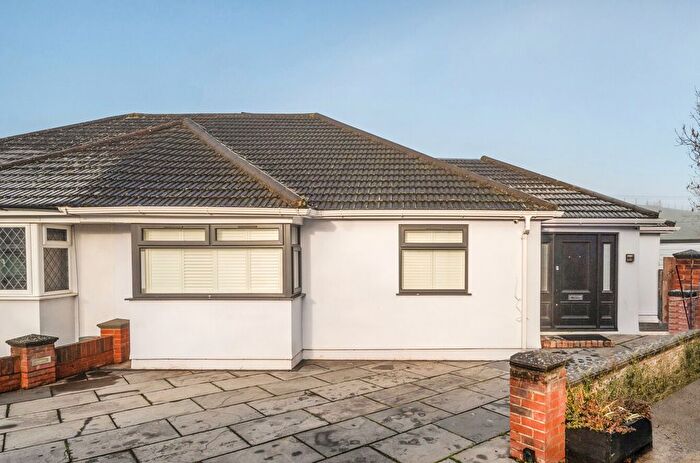 3 Bedroom Bungalow For Sale In Shepperton, TW17