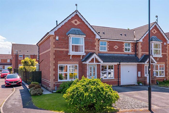 3 Bedroom Semi-Detached House For Sale In Belfry Close, Euxton, Chorley, PR7