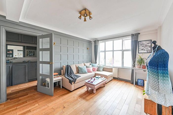 1 Bedroom Flat For Sale In Park West, Hyde Park Estate, London, W2