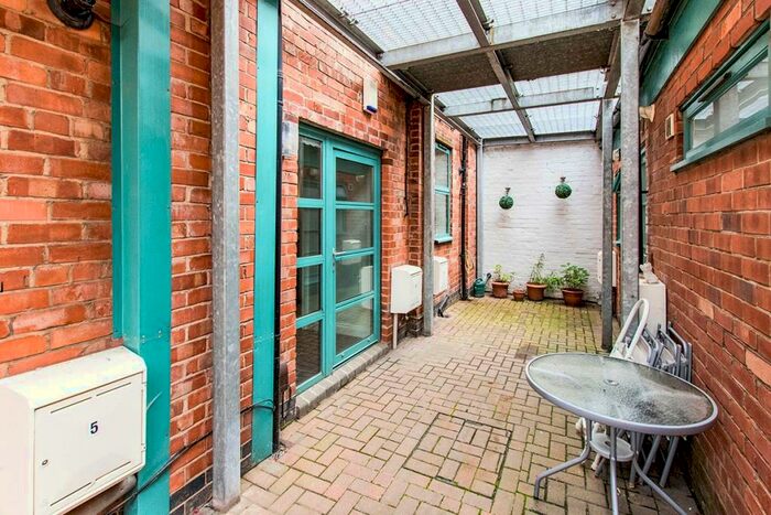 2 Bedroom Flat To Rent In Vernon Street, Lincoln, LN5