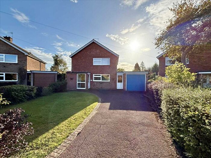 3 Bedroom Detached House For Sale In Stella Avenue, Tollerton, Nottingham, NG12