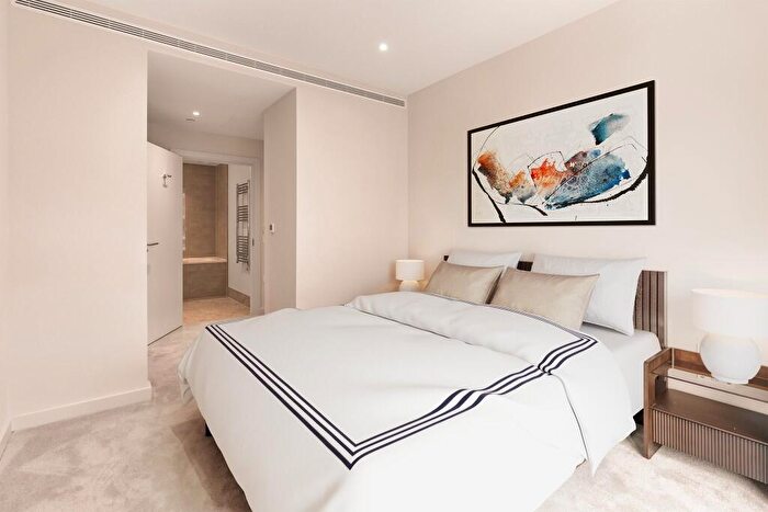 2 Bedroom Apartment To Rent In Nine Elms Lane, London, SW11
