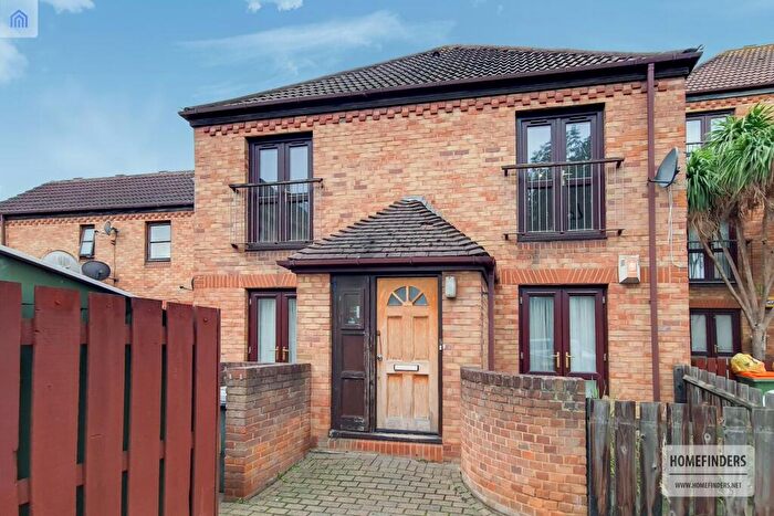 2 Bedroom Apartment For Sale In Evelyn Denington Road, Beckton, E6