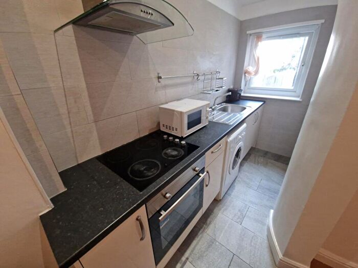 1 Bedroom Flat To Rent In Mackintosh Place, Roath, Cardiff, CF24