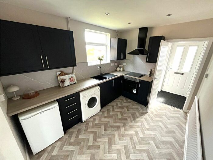3 Bedroom Semi-Detached House To Rent In St Johns Gardens, Sunnybrow, DL15