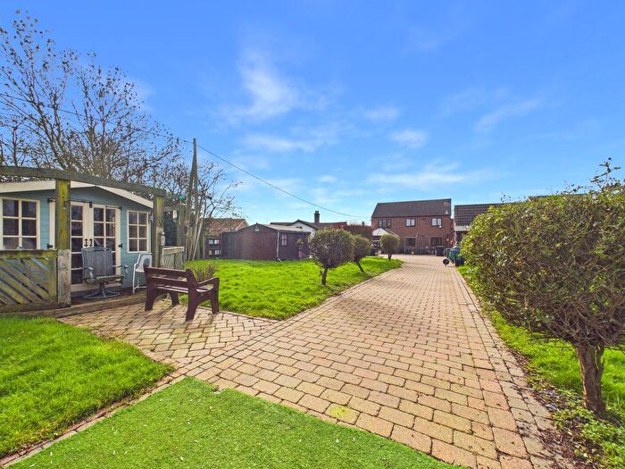 6 Bedroom Detached House For Sale In Church Road, Wacton, Norwich, NR15