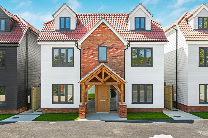 5 Bedroom Detached House For Sale In The Oaklands, Aston Lane, Bragbury End, SG2