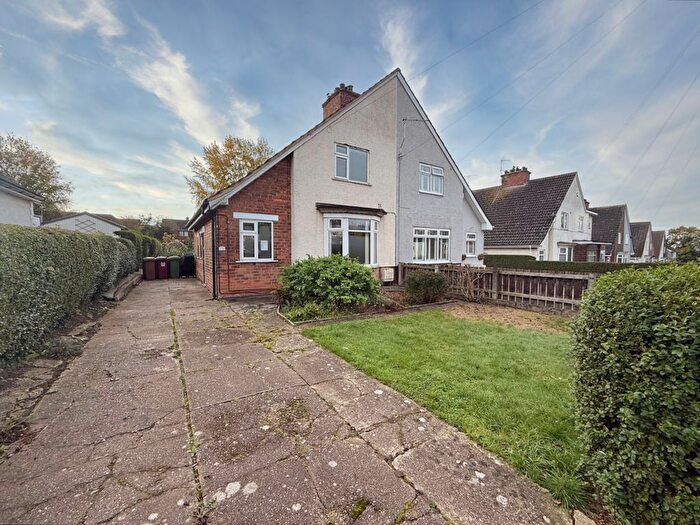 2 Bedroom Semi-Detached House For Sale In Burringham Road, Scunthorpe, DN17