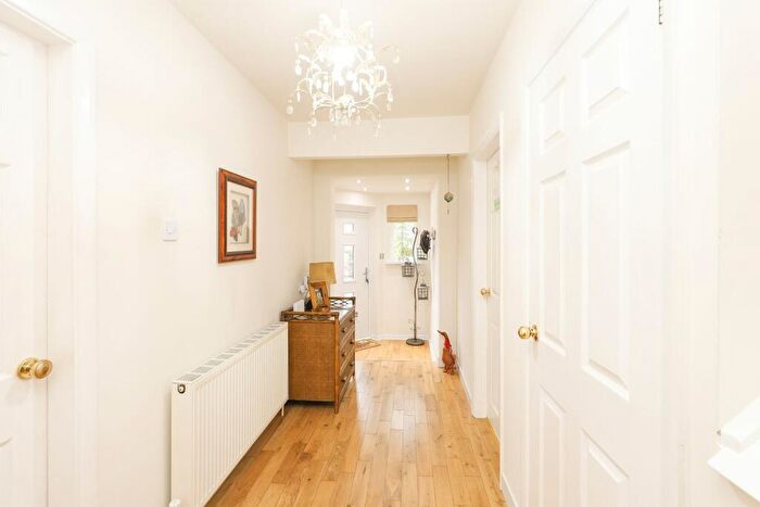 5 Bedroom Detached House For Sale In Hathern Close, Brimington, S43