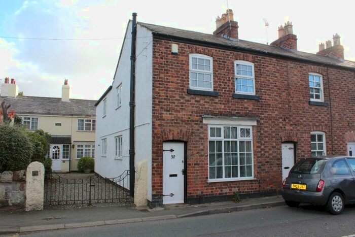 3 Bedroom Semi-Detached House To Rent In Heath Road, Upton CH2