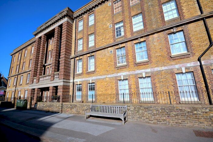 2 Bedroom Flat To Rent In Canterbury Road, Margate, CT9