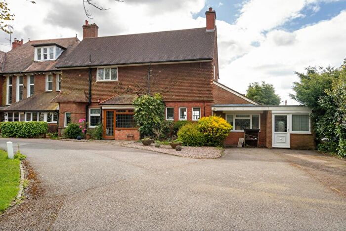 3 Bedroom End Of Terrace House For Sale In The Ridge, Woldingham, CR3