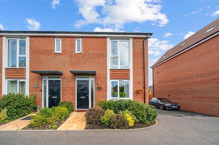 3 Bedroom Semi-Detached House For Sale In Drewry Grove, Newton-Le-Willows, WA12