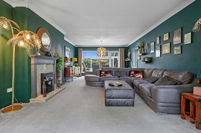 4 Bedroom Semi-Detached House For Sale In Downham Road, Billericay, Ramsden Heath, CM11