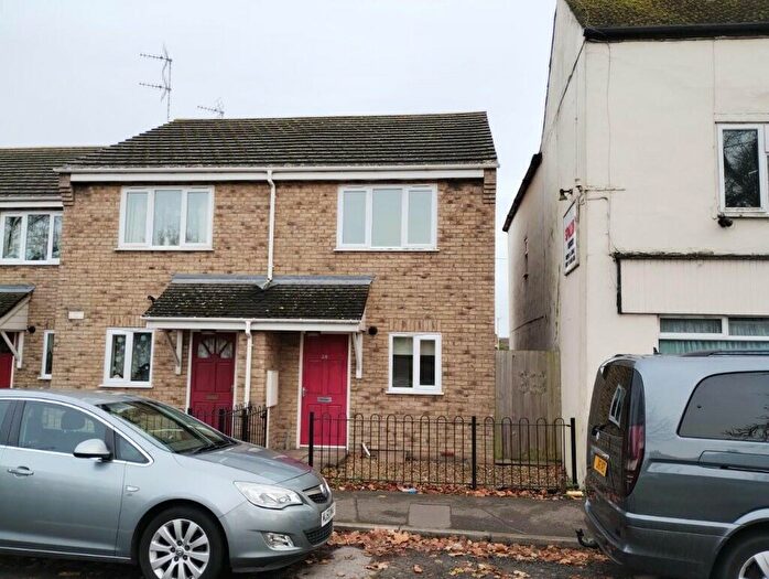 2 Bedroom End Of Terrace House To Rent In Commercial Road, Spalding, PE11