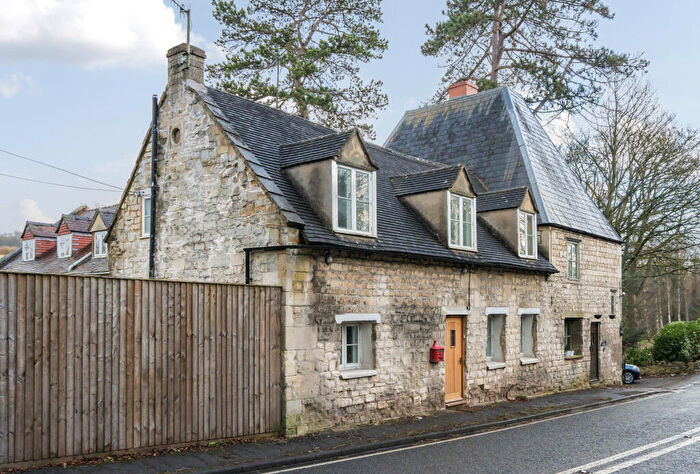 3 Bedroom Semi-Detached House For Sale In Cheltenham Road, Stroud, Gloucestershire, GL6