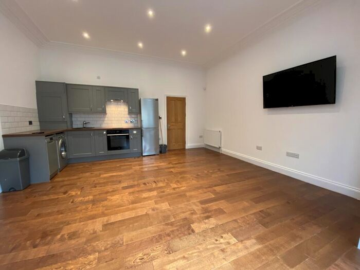 1 Bedroom Flat To Rent In Newport Road, Roath, CF24