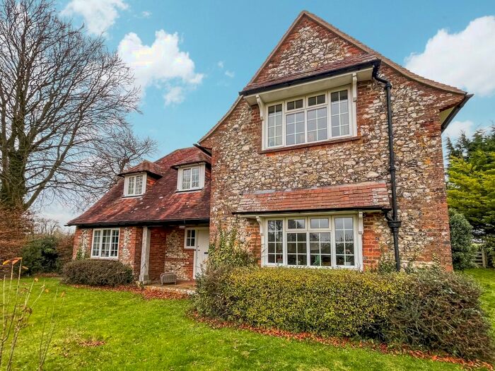 4 Bedroom Country House To Rent In West Woodyates, Salisbury, Wiltshire SP5