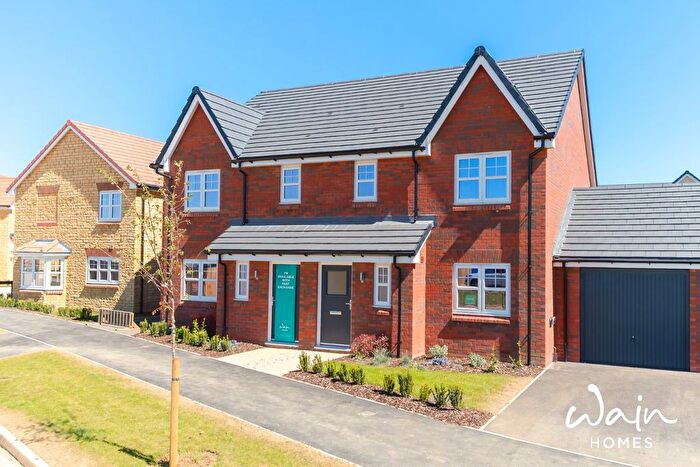 3 Bedroom Semi-Detached House For Sale In Harrison Drive, SN7