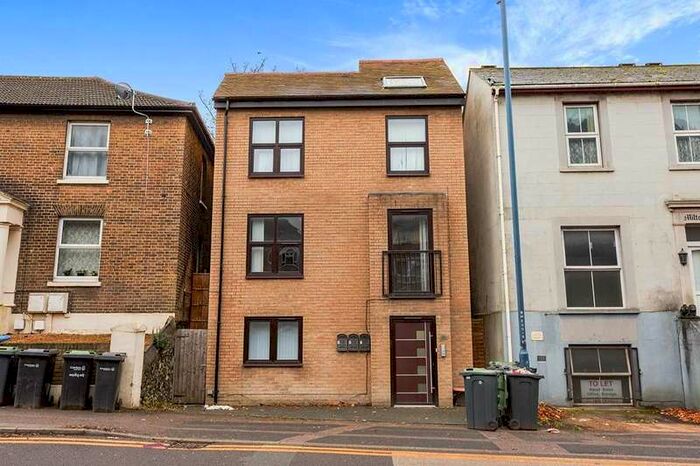 1 Bedroom Apartment To Rent In Milton Road, Gravesend, Kent, DA12