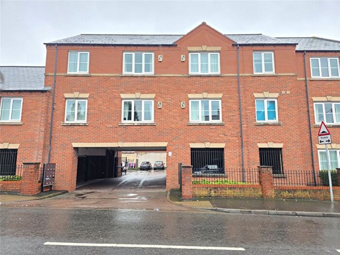 2 Bedroom Flat For Sale In Thomas Street, Tamworth, Staffordshire, B77