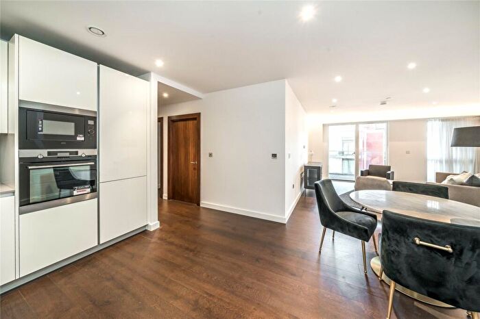 2 Bedroom Apartment To Rent In Malthouse Road, London, SW11