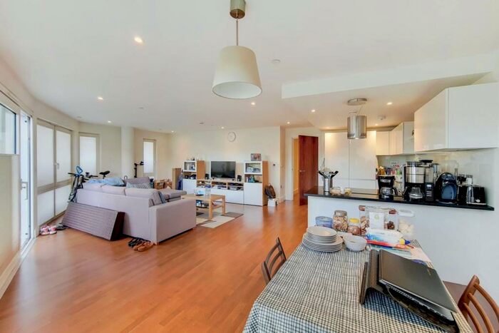 2 Bedroom Flat To Rent In Henry Macaulay Avenue, Kingston, Kingston Upon Thames, KT2