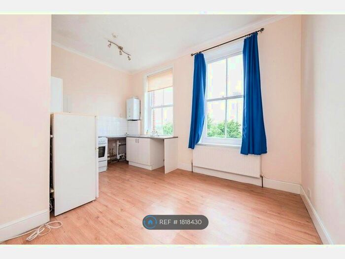 1 Bedroom Flat To Rent In Cromwell Road, Hove, BN3