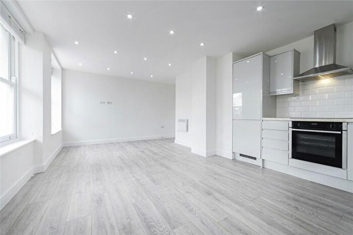 1 Bedroom Apartment To Rent In High Street, High Barnet, Hertfordshire, EN5