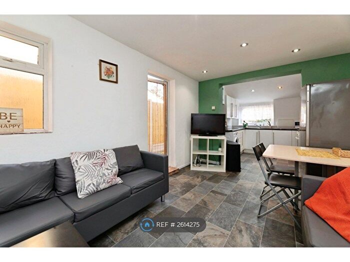 5 Bedroom Terraced House To Rent In Campbell Road, London, E15