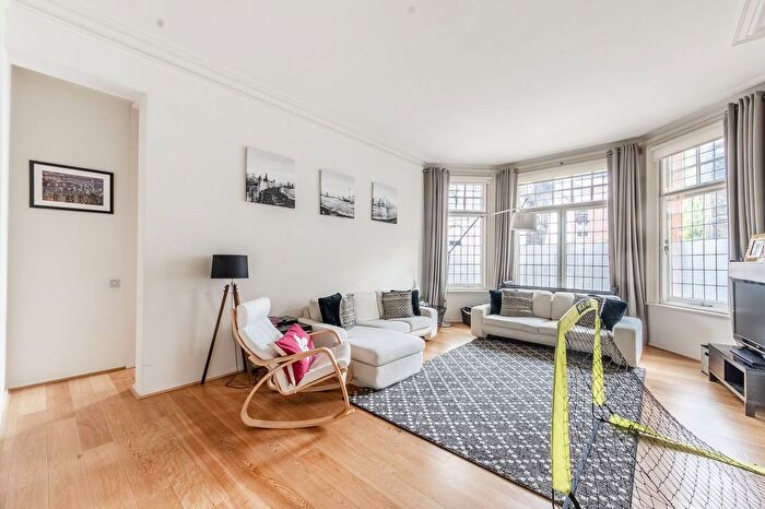 3 Bedroom Flat To Rent In Iverna Gardens, Kensington, London, W8