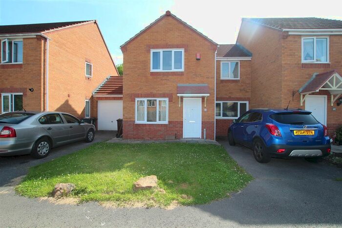 3 Bedroom Semi-Detached House To Rent In Oswin Gardens, Bradford, BD2
