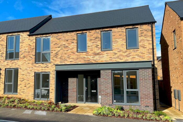 3 Bedroom Semi-Detached House To Rent In Fewston Drive, Harrogate, HG3