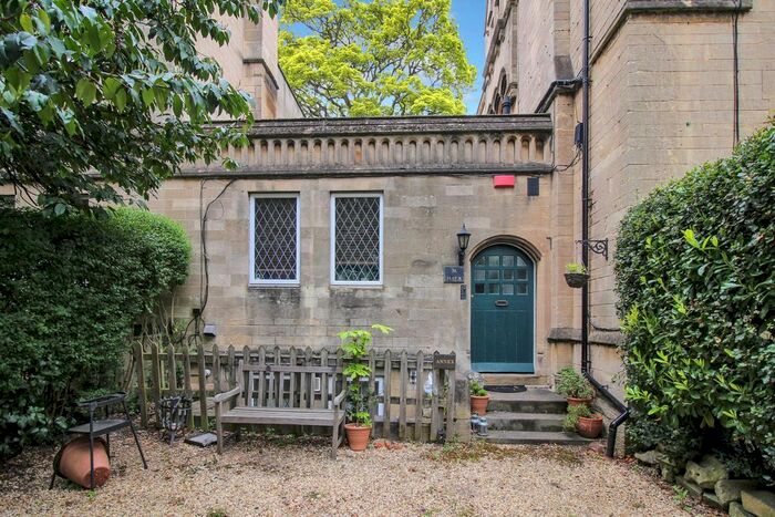 1 Bedroom Flat To Rent In Bath Road, Reading, RG1