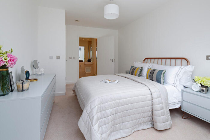 2 Bedroom Apartment To Rent In Batavia Road, London, SE14